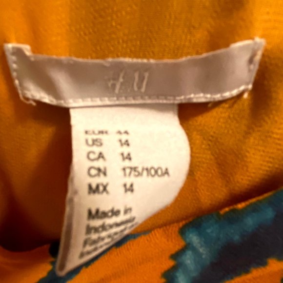 Floral Print H&M Blouse with Tie Bow in Back - Picture 3 of 3